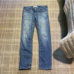 Buckle Men's Relaxed Fit Blue Jeans